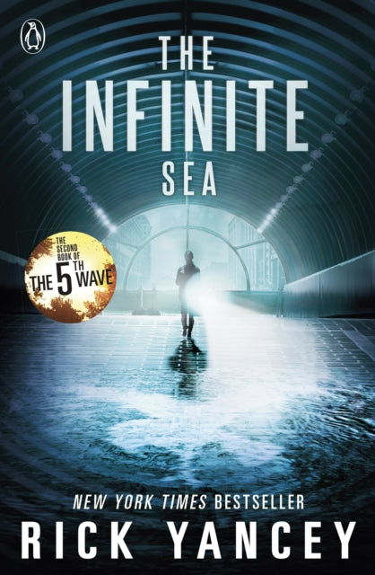 The 5th Wave: The Infinite Sea (Book 2)-9780141345871